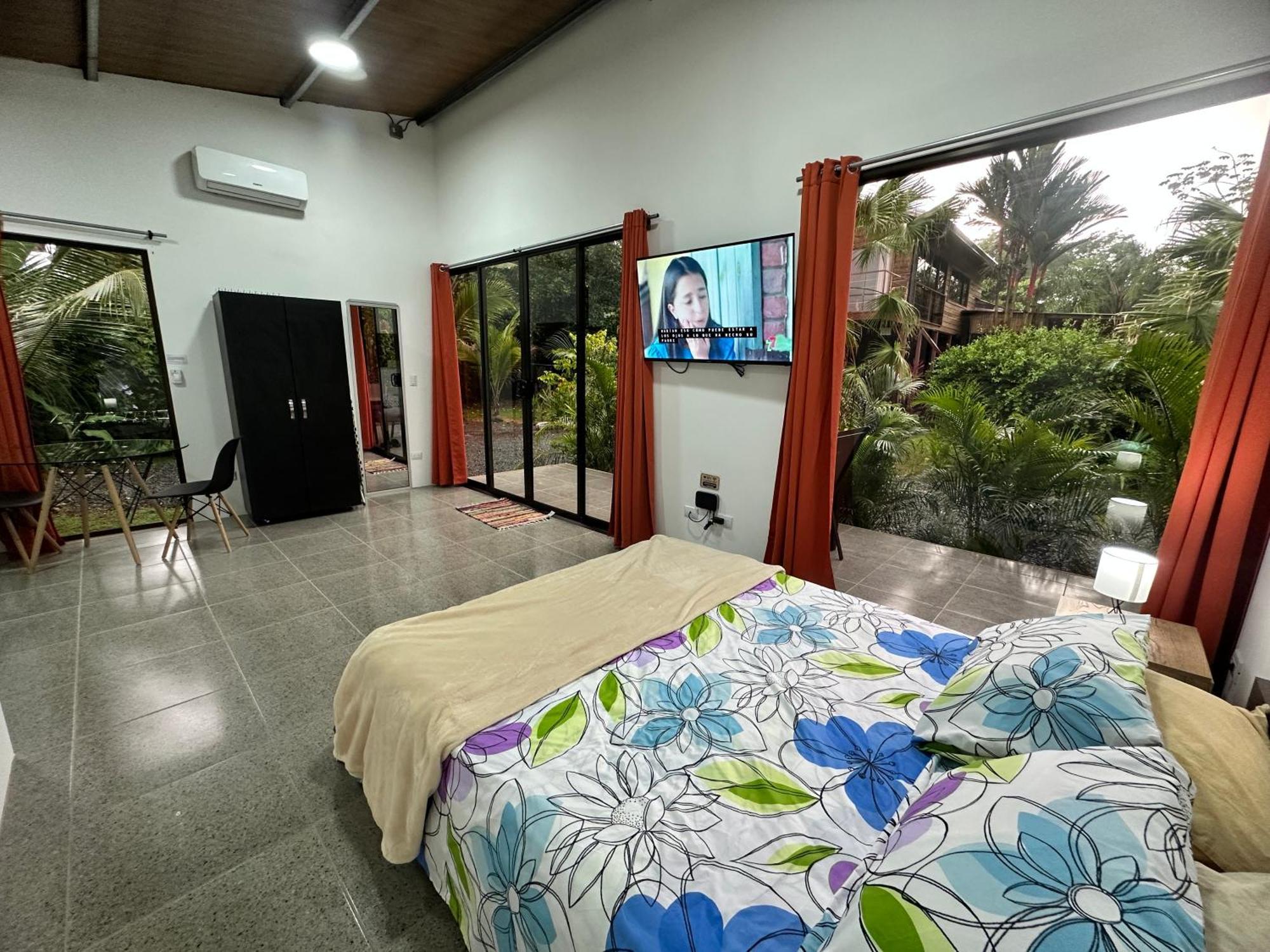 Uvita Oasis Retreat With Villa Cabins And Apartment 외부 사진