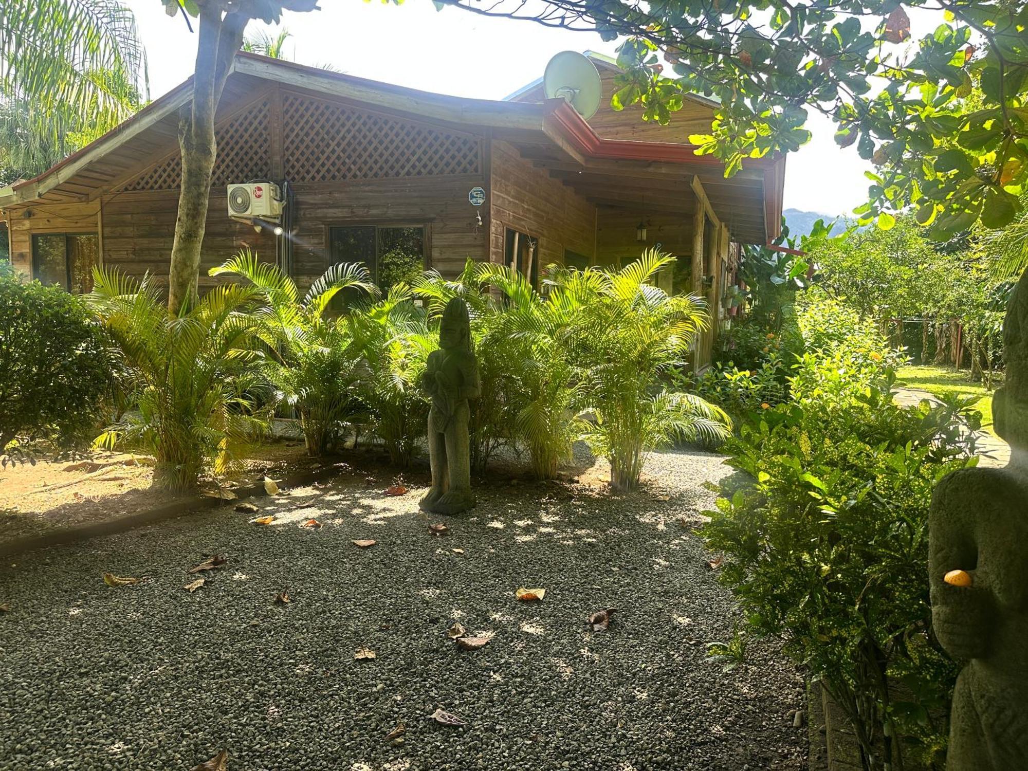 Uvita Oasis Retreat With Villa Cabins And Apartment 외부 사진